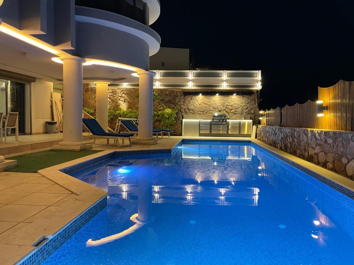 Luxury Suite By The Pool Eilat Bagian luar foto