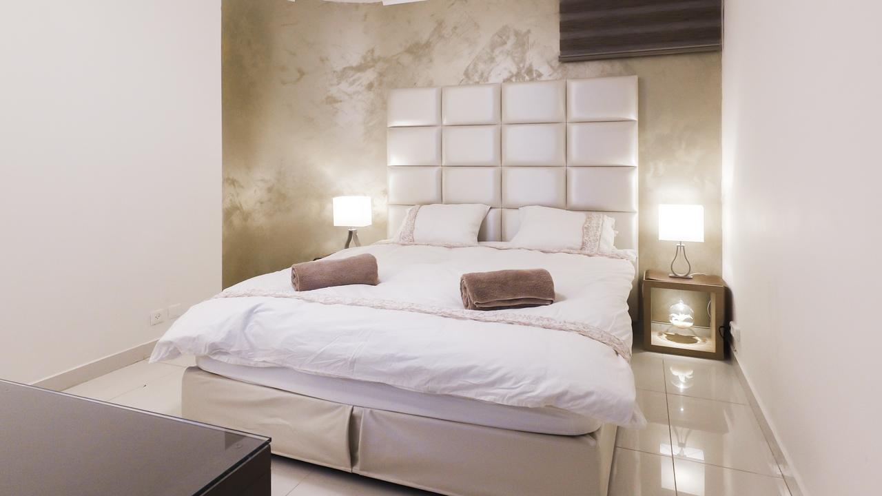 Luxury Suite By The Pool Eilat Bagian luar foto