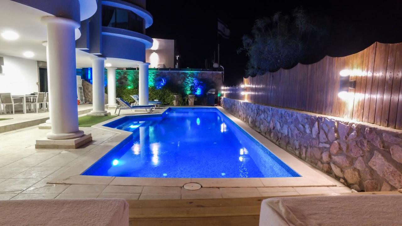 Luxury Suite By The Pool Eilat Bagian luar foto