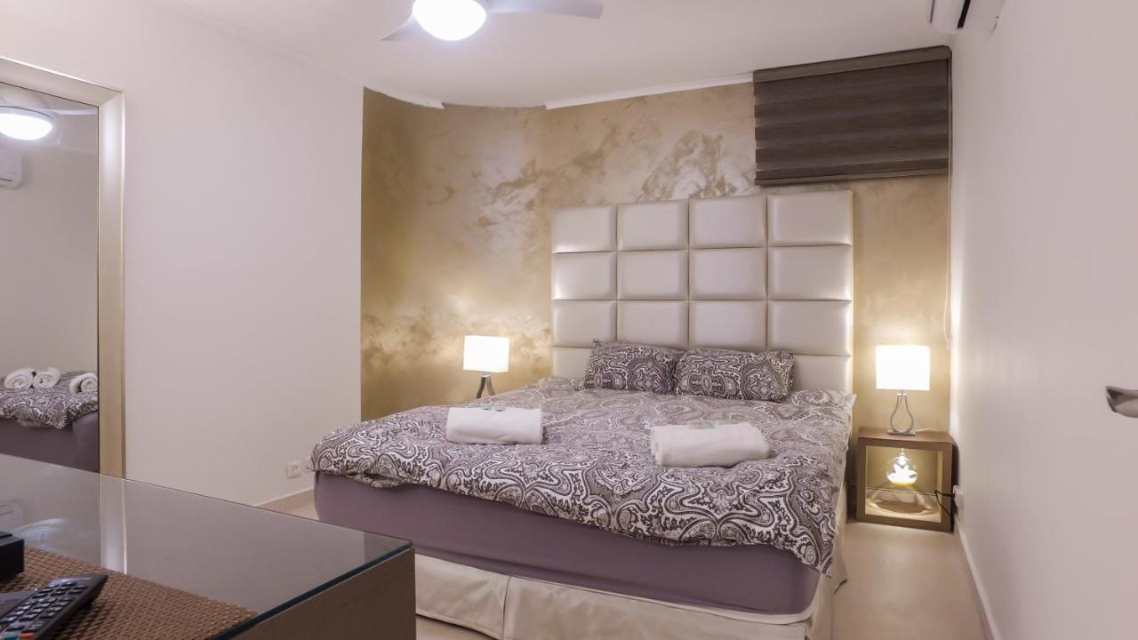 Luxury Suite By The Pool Eilat Bagian luar foto